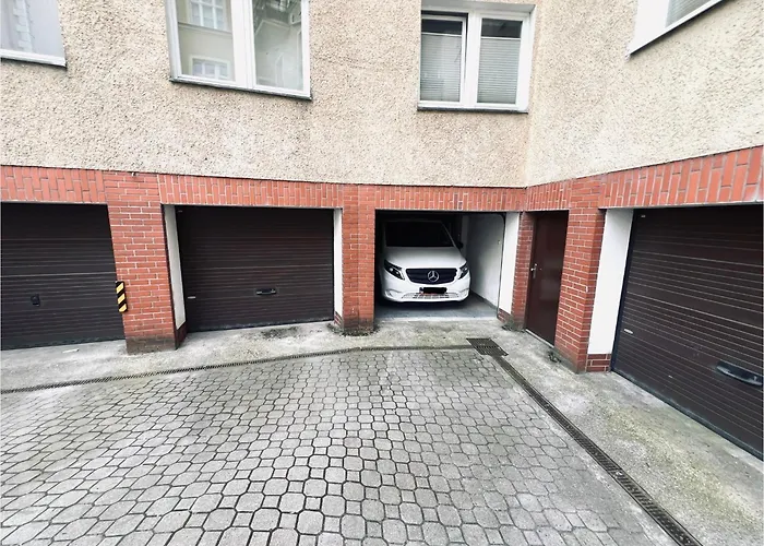 Family Place アパート